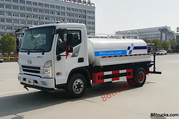 Hyundai Commercial Vehicle (formerly Sichuan Hyundai) 141hp 4X2(6 wheels) green sprinkler truck (Chufei brand) Exterior (2) | 86Trucks