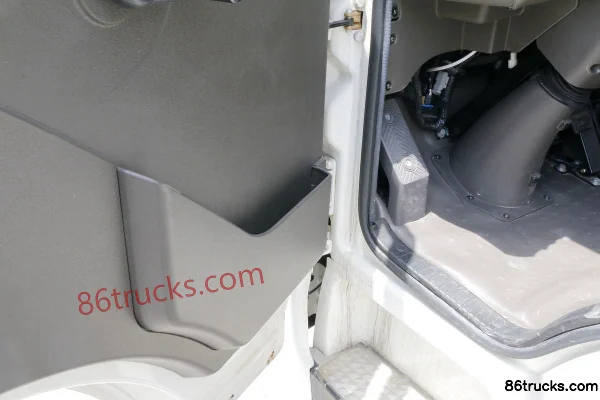 Dongfeng Tesun 4.5T 4.08m Electric Refrigerated Truck (EQ5045XLCTBEV) 93.4kWh 4X2(6 wheels) Interior (3) | 86Trucks