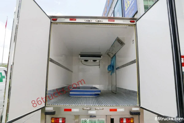 Dongfeng Tesun 4.5T 4.08m Electric Refrigerated Truck (EQ5045XLCTBEV) 93.4kWh 4X2(6 wheels) Body (2) | 86Trucks