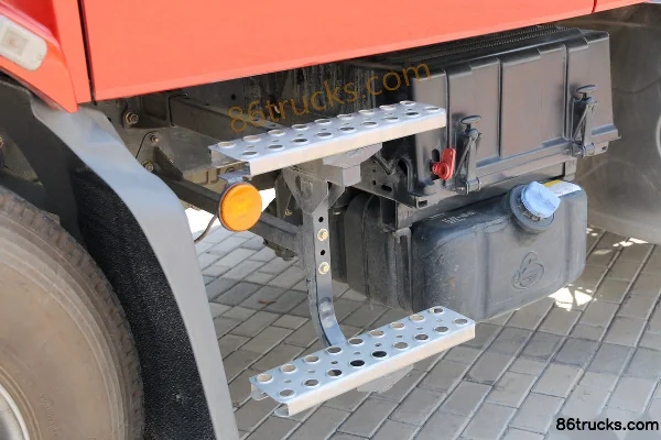Dongfeng Liuqi Chenglong T5 Heavy Truck 430 hp 6X4(10 wheels) Long-Nose Tractor Truck (Lightweight 440 Rear Axle) Chassis (3) | 86Trucks