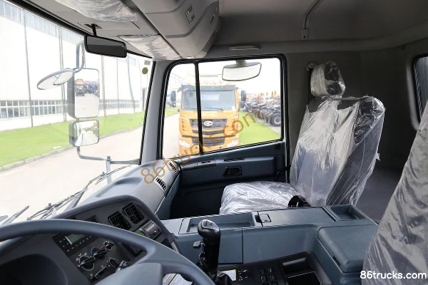 Hualing Heavy Truck Lightweight Version Transport Type 350 hp 8X4(12 wheels) 6.7m LNG Dump Truck Cab (2) | 86Trucks