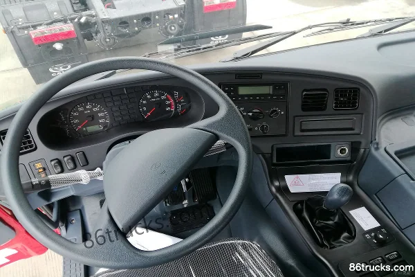 Hualing Heavy Truck Lightweight Version Transport Type 350 hp 8X4(12 wheels) 6.7m LNG Dump Truck Cab (1) | 86Trucks