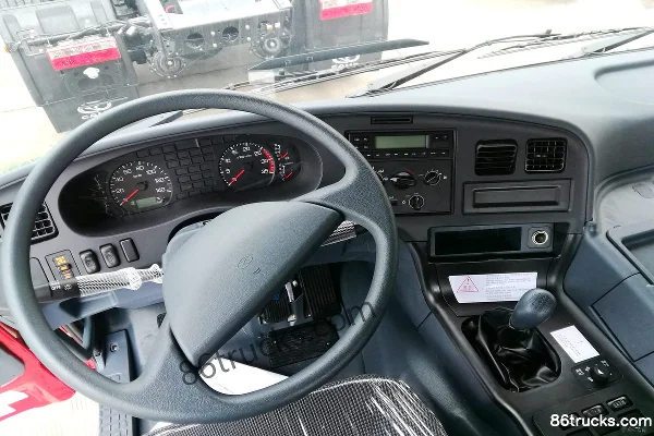 Hualing M5 Édition standard 360 ch 8X4(12 roues) Camion benne 5,6 m (China VI) Cabine (2) | 86Trucks
