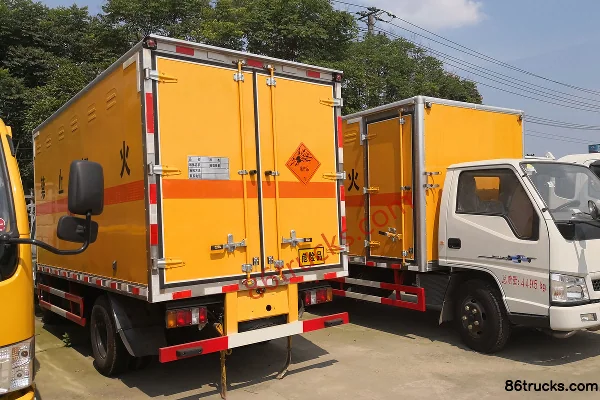 JMC Shunda Narrow Body 116hp 4X2(6 wheels) 4.2m Explosive Transport Truck (Dali Brand) Exterior (3) | 86Trucks