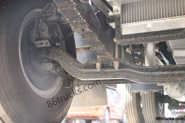Kama Kaijie M6 160hp 4X2(6 wheels) 4.16m single-row cage-type light truck Chassis (2) | 86Trucks