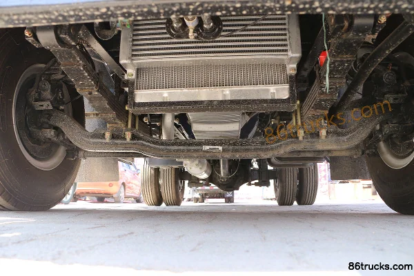 Kama Kaijie M6 160hp 4X2(6 wheels) 4.16m single-row cage-type light truck Chassis (1) | 86Trucks