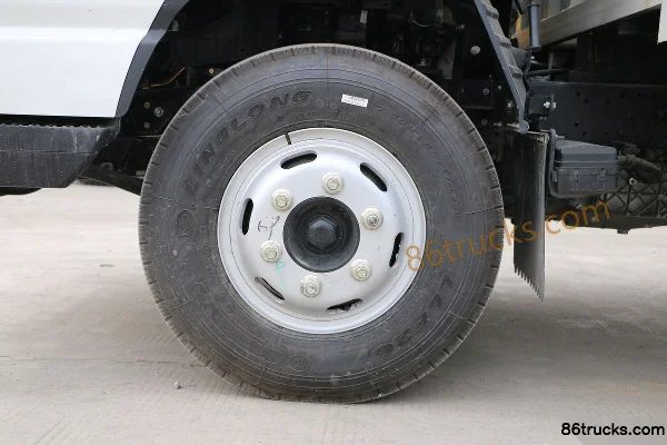 JAC Kangling 33 Wide Body 143 hp 4X2(6 wheels) 4.18m Single-row Stake Truck Chassis (3) | 86Trucks