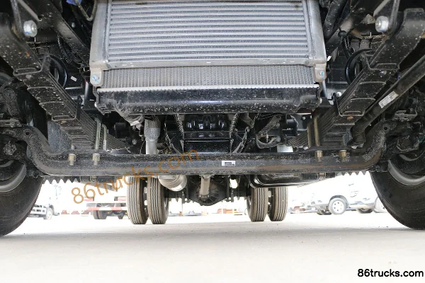 JAC Kangling 33 Wide Body 143 hp 4X2(6 wheels) 4.18m Single-row Stake Truck Chassis (1) | 86Trucks