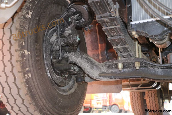 Dongfeng Furika F7 131 hp 4X2(6 wheels) 4.2m Single Row Cab-over Chassis with Side Panels Light Truck (2) | 86Trucks