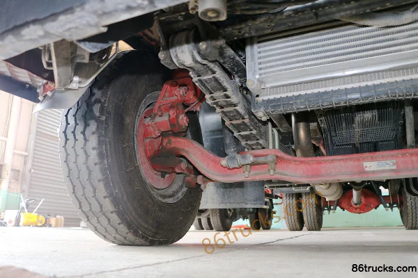 Dongfeng Kaipute K7 2018 Model 154 hp 4X2(6 wheels) 5.58m Single Row Flatbed Cargo Truck Chassis (2) | 86Trucks