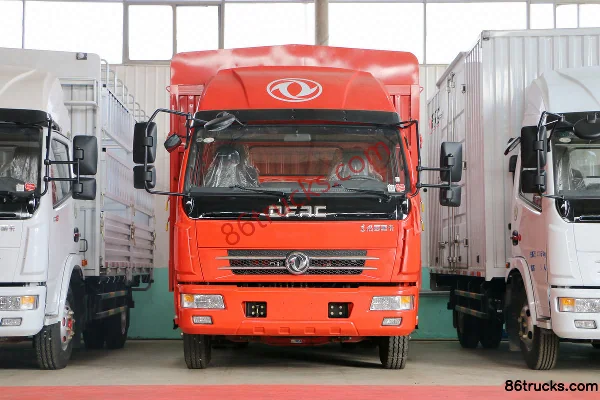 Dongfeng Duolika D6-L Fuel-Efficient Edition 115hp 4X2(6 wheels) 4.17m Single Row Stake Light Truck Exterior (2) | 86Trucks