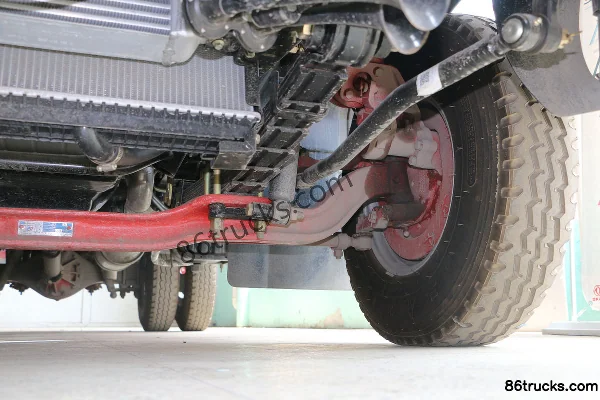 Dongfeng Captain K6-S 2018 130hp 4X2(6 wheels) 3.27m double-row stake truck Chassis (3) | 86Trucks