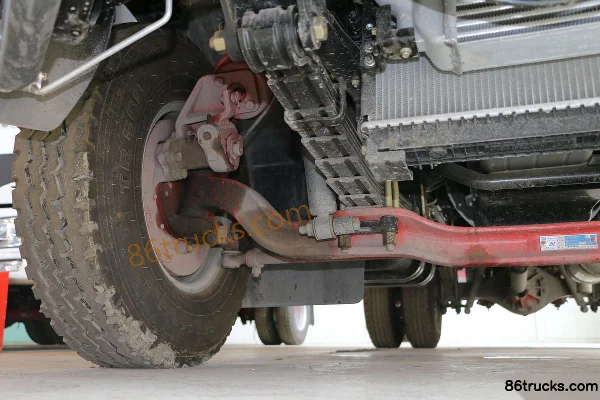 Dongfeng Captain K6-S 2018 130hp 4X2(6 wheels) 3.27m double-row stake truck Chassis (2) | 86Trucks