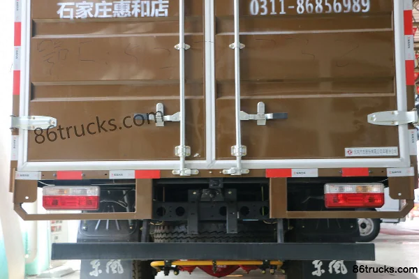Dongfeng Captain K6-S 2018 130hp 4X2(6 wheels) 3.27m double-row stake truck Body (2) | 86Trucks