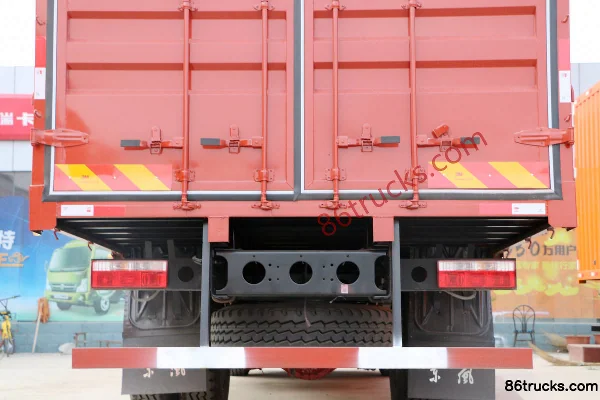 Dongfeng Duolika D9 170hp 4X2(6 wheels) 6.8m Grain Van Cargo Truck Body (2) | 86Trucks