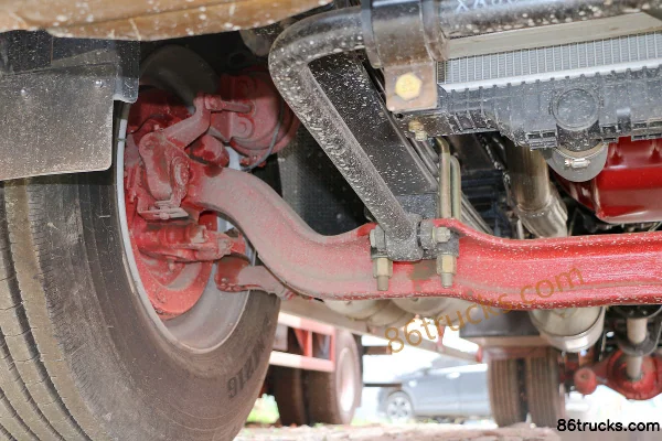 Dongfeng Duolika D12 camion moyen 190 ch 4X2(6 roues) camion porteur fourgon 9,85 m Châssis (1) | 86Trucks
