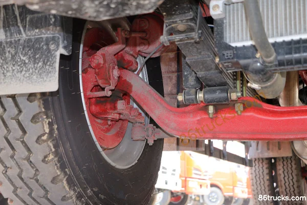 Dongfeng Dolica D9 160 hp 4X2(6 wheels) 6.8m Cargo Truck Chassis (2) | 86Trucks