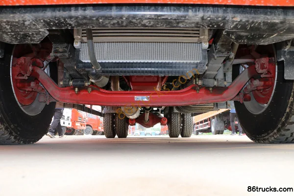 Dongfeng Dolica D9 160 hp 4X2(6 wheels) 6.8m Cargo Truck Chassis (1) | 86Trucks