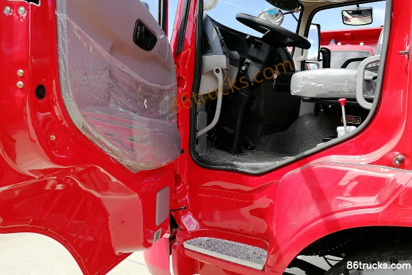 CHUANJIAO 160 hp 4X2(6 wheels) 4.2m dump truck Cab (1) | 86Trucks