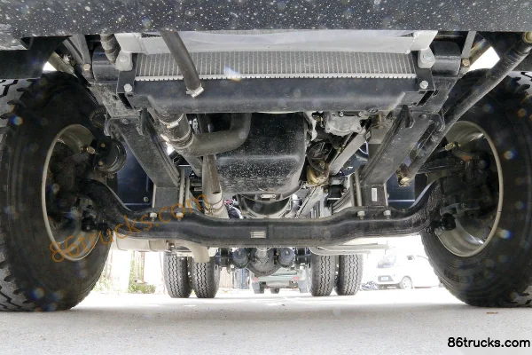 Sinotruk HOWO MANH5 camion lourd 380 ch 4X2(6 roues) tracteur routier Châssis (2) | 86Trucks