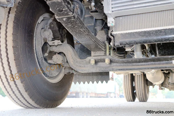 JAC Kangling H5 116 ch 4X2(6 roues) camion léger fourgon, cabine double, 3,8 m Châssis (2) | 86Trucks