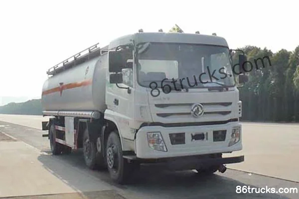 Chusheng Chusheng Dongfeng chassis fuel tanker truck