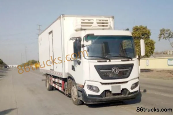 Dongfeng Commercial Vehicle Tianjin KR 180hp 4X2(6 wheels) 6.63m refrigerated truck Exterior
