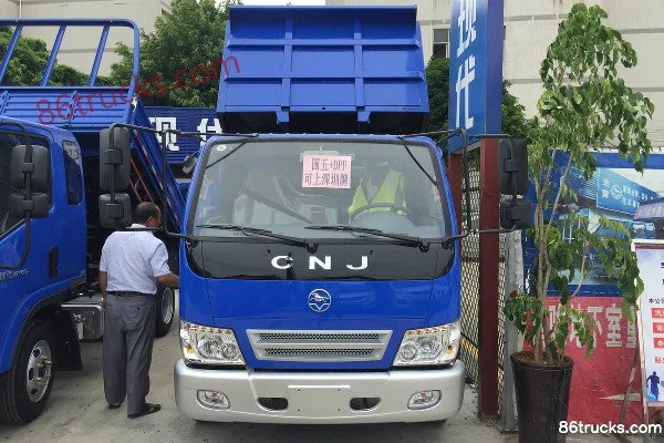 NanJun Xiangkang 87 hp 4X2(6 wheels) 3.55m Dump Truck Exterior (3) | 86Trucks