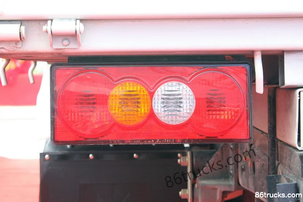 JMC Kairui 116 ch 4X2(6 roues) plateau 3,3 m cabine double Châssis (3) | 86Trucks