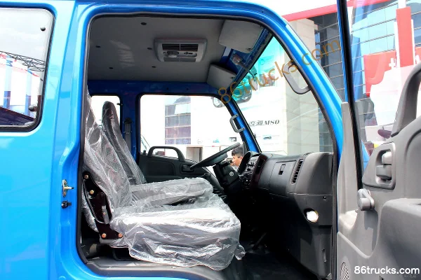 FAW-GM 501-K series 120hp 4X2(6 wheels) 4.8m semi-panel cargo truck Cab (3) | 86Trucks