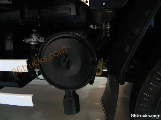 Qingling Isuzu 600P 130hp 4X2(6 wheels) 5.1m Single-row Van Cargo Truck Chassis (3) | 86Trucks
