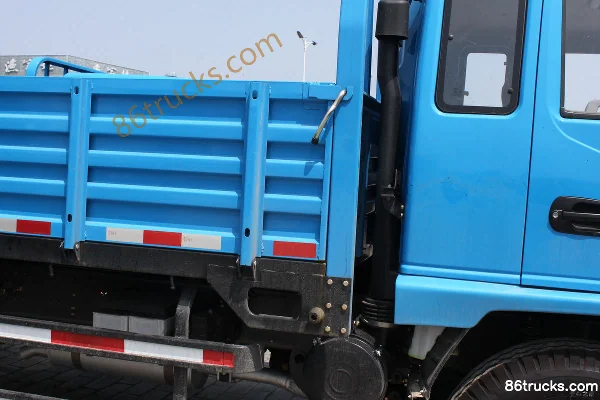 JAC Weiling II Camion porteur 158 ch 4X2(6 roues) Camion porteur à ridelles Carrosserie (2) | 86Trucks