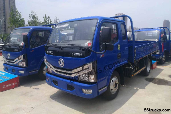 Dongfeng Duolika D5 2018 Model 88hp 4X2(6 wheels) 3.4m Semi-Row Flatbed Light Truck Exterior (2) | 86Trucks