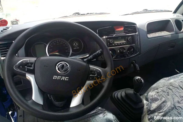 Dongfeng Duolika D5 2018 Model 88hp 4X2(6 wheels) 3.4m Semi-Row Flatbed Light Truck Cab (1) | 86Trucks