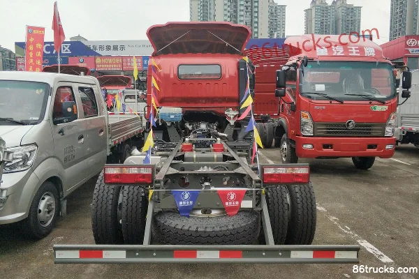 Sinotruk Ruishi 150 hp 4X2(6 wheels) 4.16m Single Row Stake Truck Exterior (3) | 86Trucks