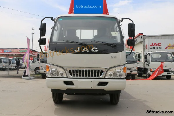 JAC Kangling 33 Wide Body 115 hp 4X2(6 wheels) 3.85m Semi-row Flatbed Light Truck (JAC 6-speed) Exterior (2) | 86Trucks