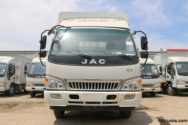 JAC Kangling 33 Wide Body 130 hp 4X2(6 wheels) 4.18m Single-row Stake Truck Exterior (2) | 86Trucks