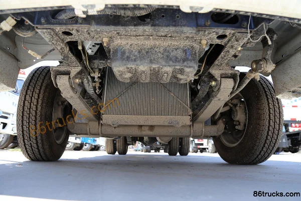Yuejin Xiaofuxing S50 82hp 4X2(6 wheels) Diesel 2.4m Double Row Flatbed Mini Truck Chassis (1) | 86Trucks
