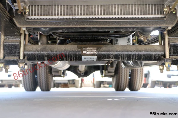 Yuejin Fuxing S50 1.9L 95hp 4X2(6 wheels) Diesel 3.36m Single Row Flatbed Light Truck Chassis (3) | 86Trucks