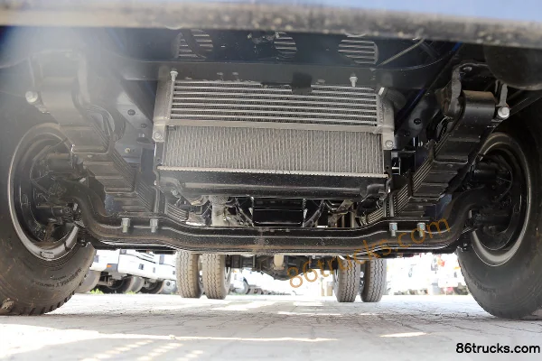 JAC Junling E6 156 hp 4X2(6 wheels) 3.85m Crew Cab Flatbed Light Truck Chassis (1) | 86Trucks