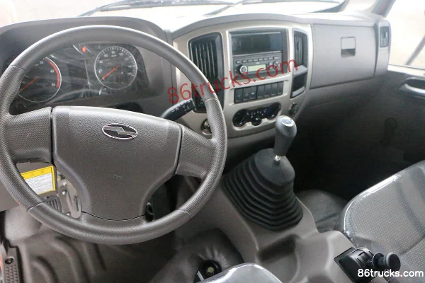 Hyundai Commercial Vehicle Zhidao 300M 115 hp 4X2(6 wheels) 3.7 m dump truck Cab (2) | 86Trucks