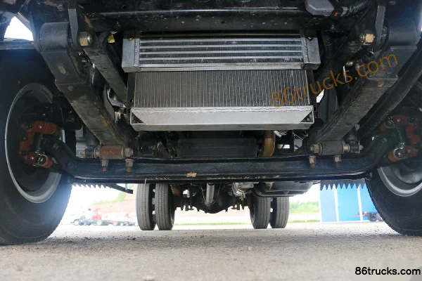 Hyundai Commercial Vehicle Zhidao 300N 116 hp 4X2(6 wheels) 3.815m cab-chassis light truck (2) | 86Trucks