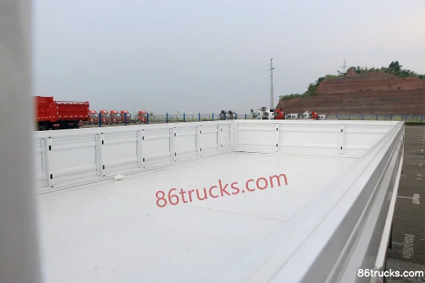 Hyundai Commercial Vehicle Zhidao 300N 116 hp 4X2(6 wheels) 3.815m cab-chassis light truck Body (1) | 86Trucks