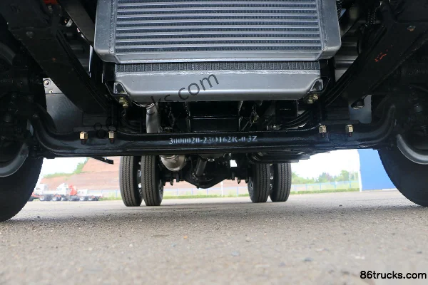 Hyundai Commercial Vehicle Zhidao 300M 143 hp 4X2(6 wheels) 3.85m Double Row Flatbed Light Truck Chassis (1) | 86Trucks