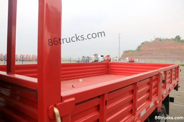 Hyundai Commercial Vehicle Zhidao 300M 143 hp 4X2(6 wheels) 3.85m Double Row Flatbed Light Truck Body (1) | 86Trucks