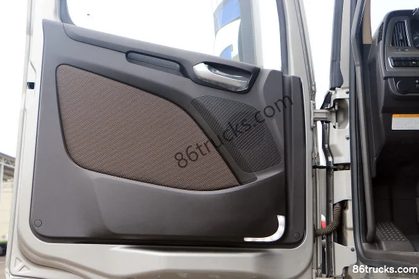 Hyundai Commercial Vehicle XCIENT 440 ch 4X2(6 roues) tracteur routier AMT automatique Cabine (1) | 86Trucks
