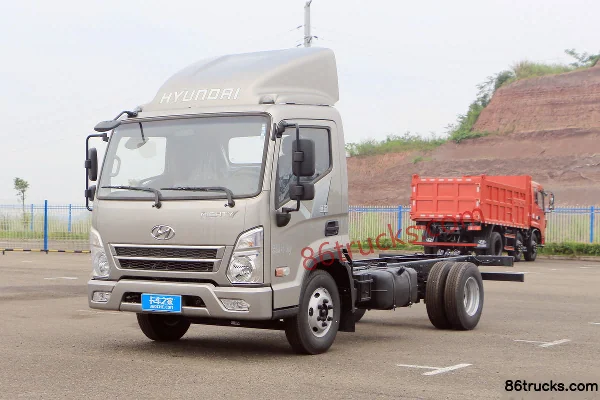 Hyundai Commercial Vehicle Shengtu H1 141 hp 4X2(6 wheels) 4.13m Single Row Stake Truck Exterior (3) | 86Trucks