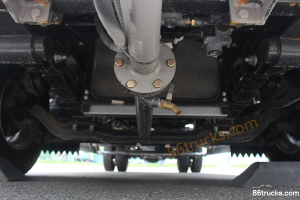 Yuejin Chaoyue E500 10T Electric Low Pressure Cleaning Truck Chassis 161.2kWh 4X2(6 wheels) (1) | 86Trucks