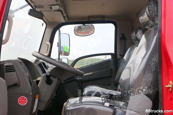 Hyundai Commercial Vehicle Zhidao 500M 130hp 4X2(6 wheels) 4.165m single-row stake truck (Xingrui 5-speed) Cab (3) | 86Trucks