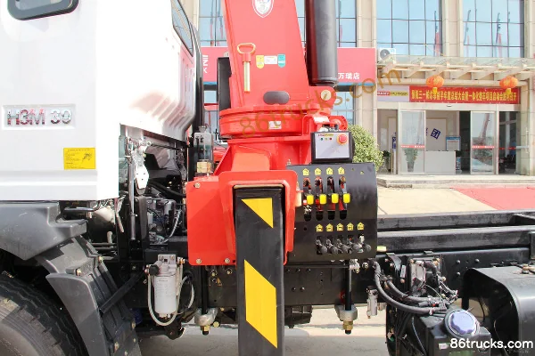 Sinotruk Haoman H3 129 hp 4X2(6 wheels) Truck-Mounted Crane (Wide Body) Chassis (2) | 86Trucks